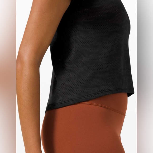 Lululemon Train to Be Short Sleeve NWT Size 2 Dot Camo Black DOCB Camouflage - Picture 3 of 12